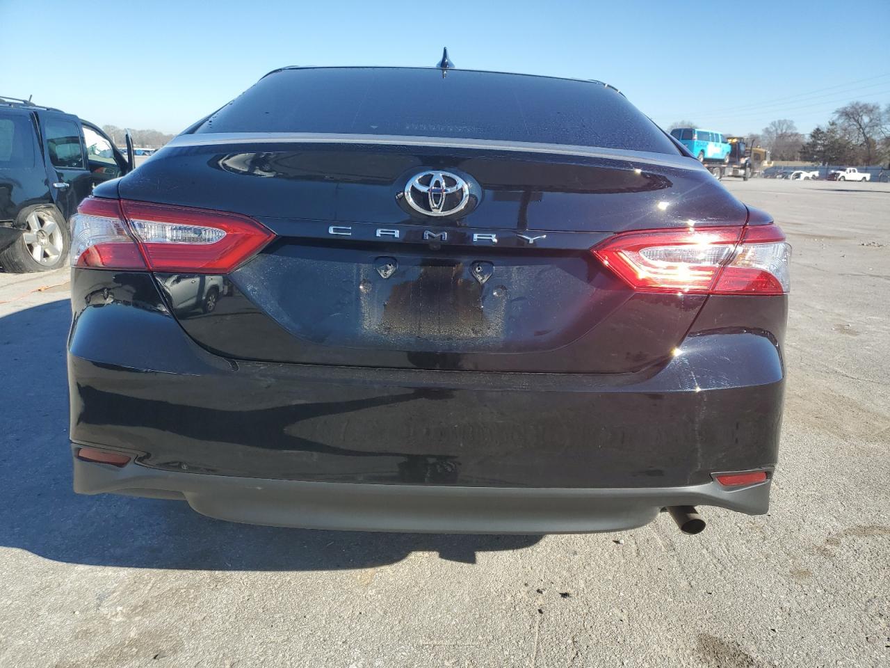 2020 TOYOTA CAMRY LE - Фото 6