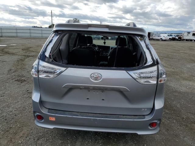 2018 Toyota Sienna Se - Фото 6