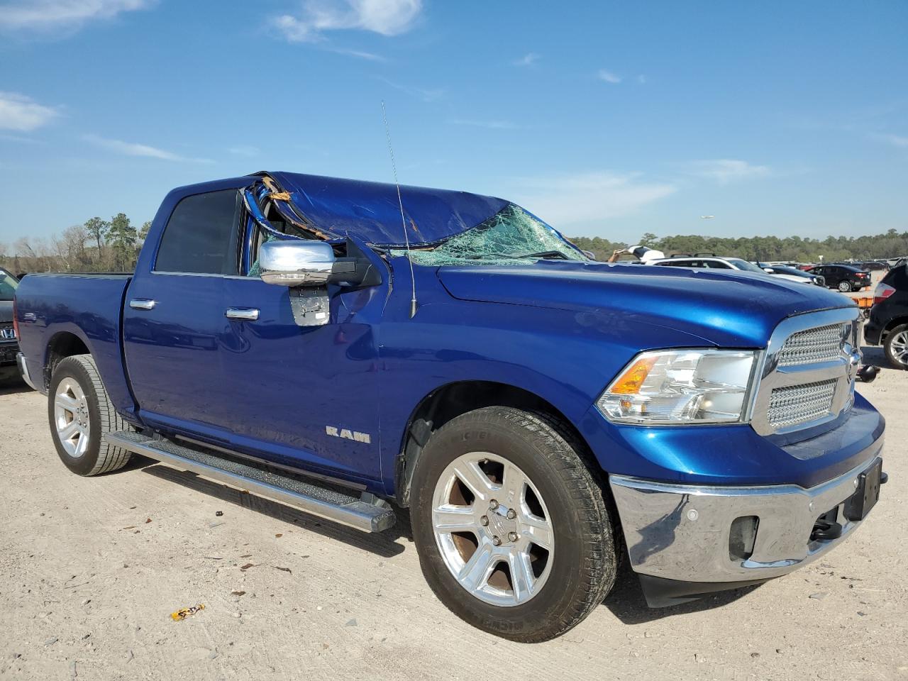 2017 RAM 1500 SLT - Image 4