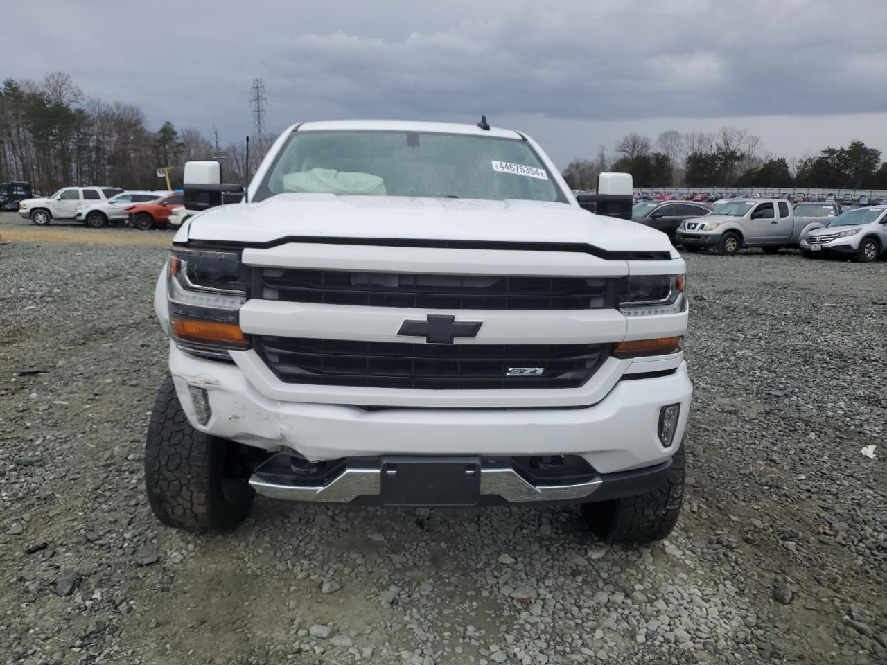 2017 CHEVROLET SILVERADO - Image 5