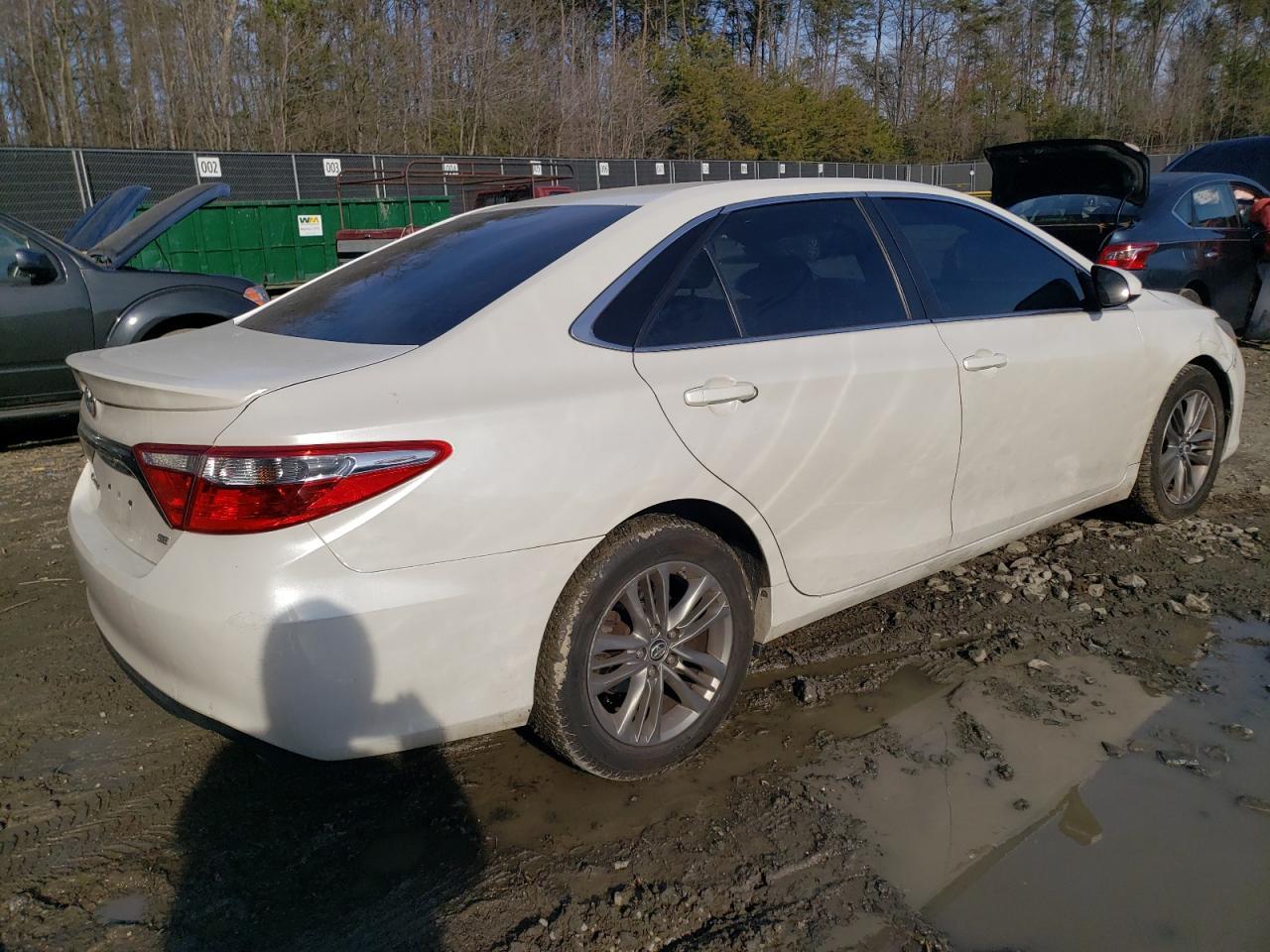 2015 TOYOTA CAMRY LE - Фото 3