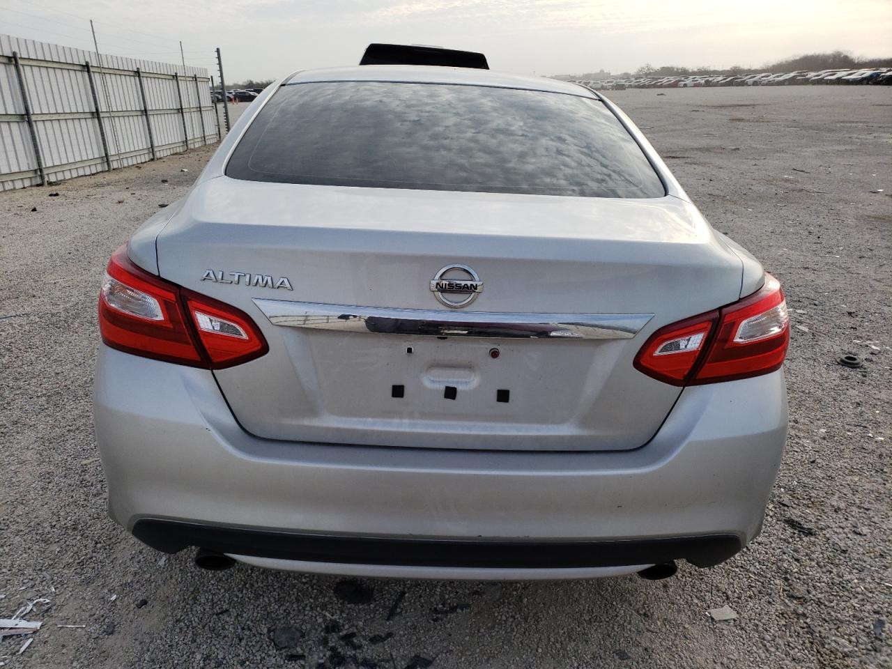 2016 NISSAN ALTIMA 2.5 - Фото 6