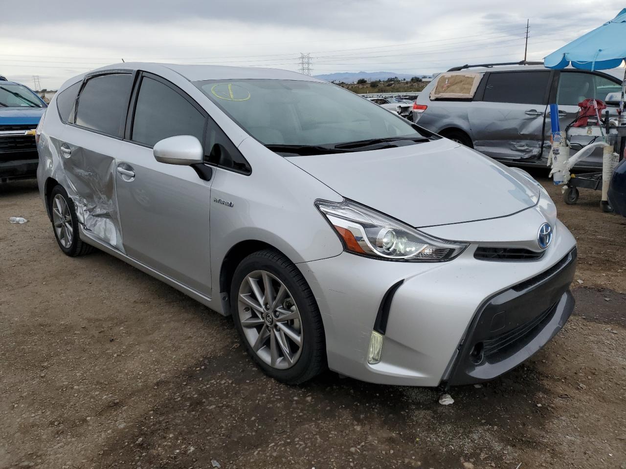 2015 TOYOTA PRIUS V - Фото 4