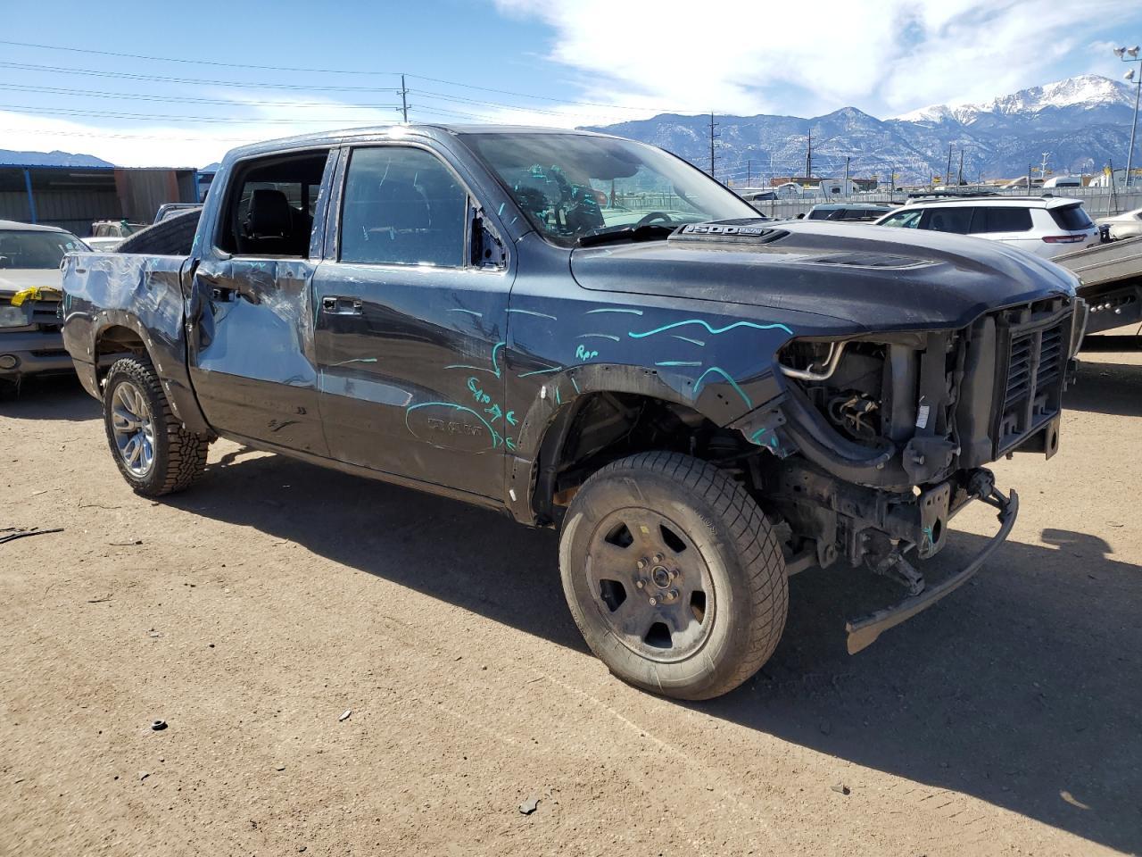 2019 RAM 1500 LARAM - Фото 4
