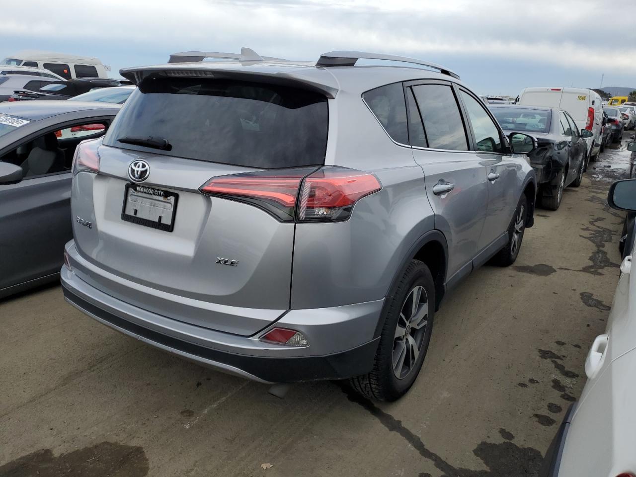 2017 TOYOTA RAV4 XLE - Image 3