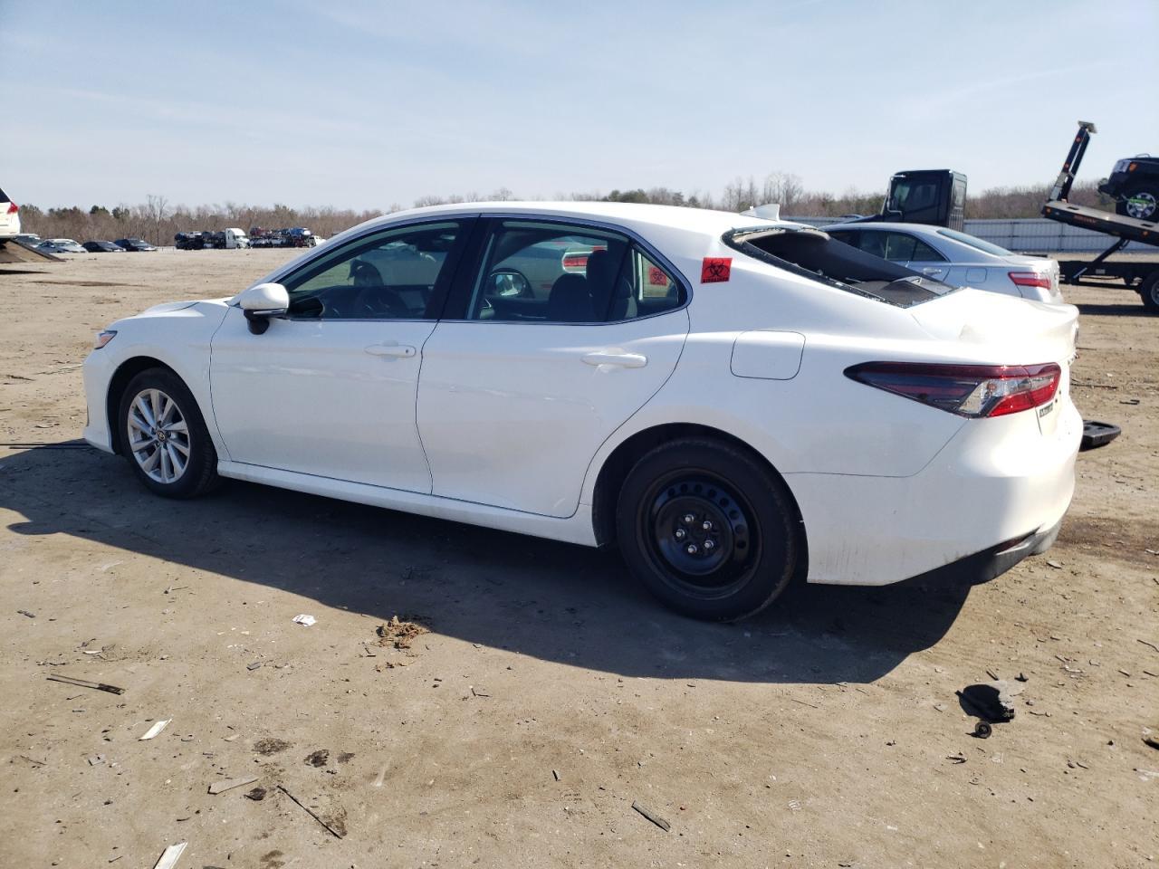 2024 TOYOTA CAMRY LE - Фото 2
