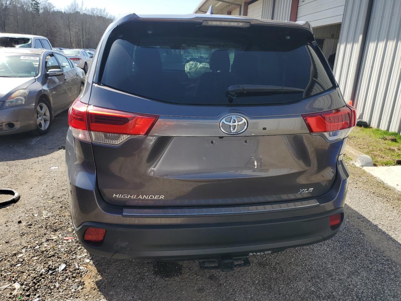 2019 TOYOTA HIGHLANDER - Image 6