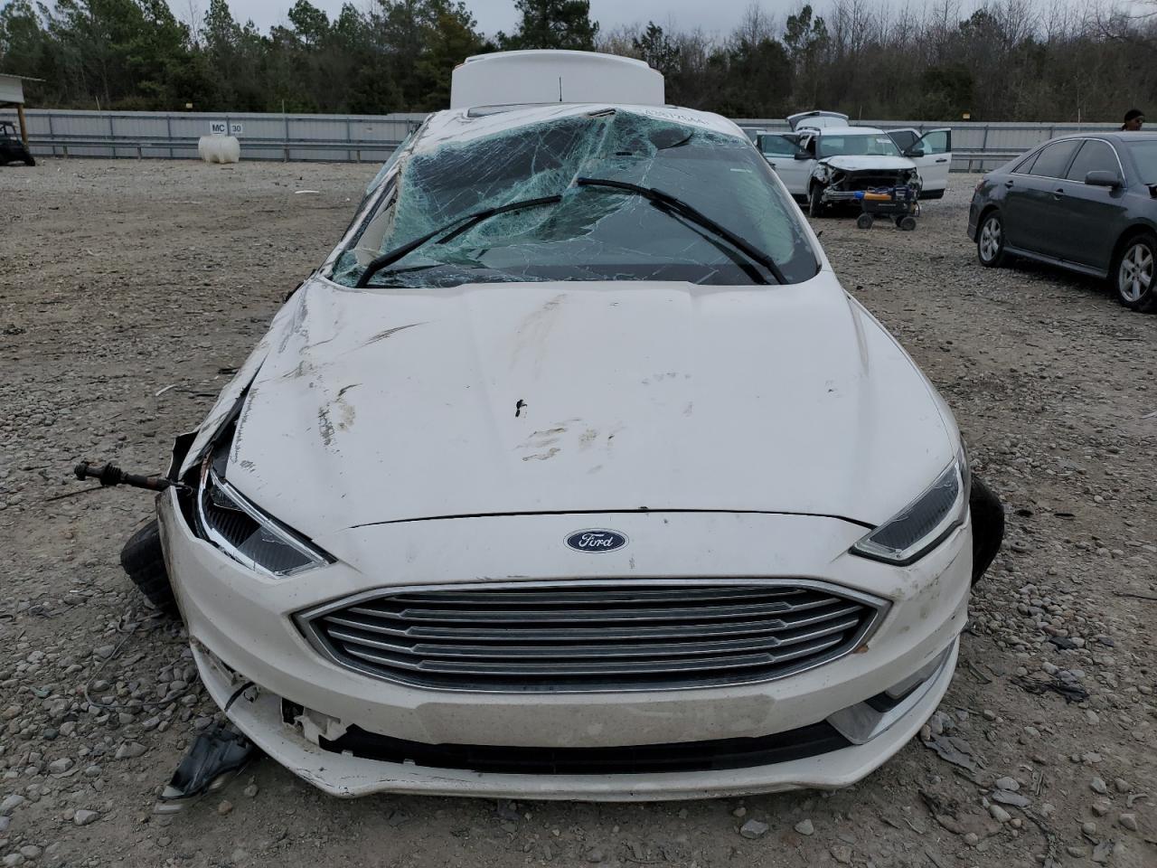 2017 FORD FUSION SE - Image 5