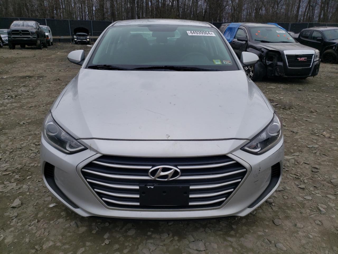 2018 HYUNDAI ELANTRA SE - Image 5