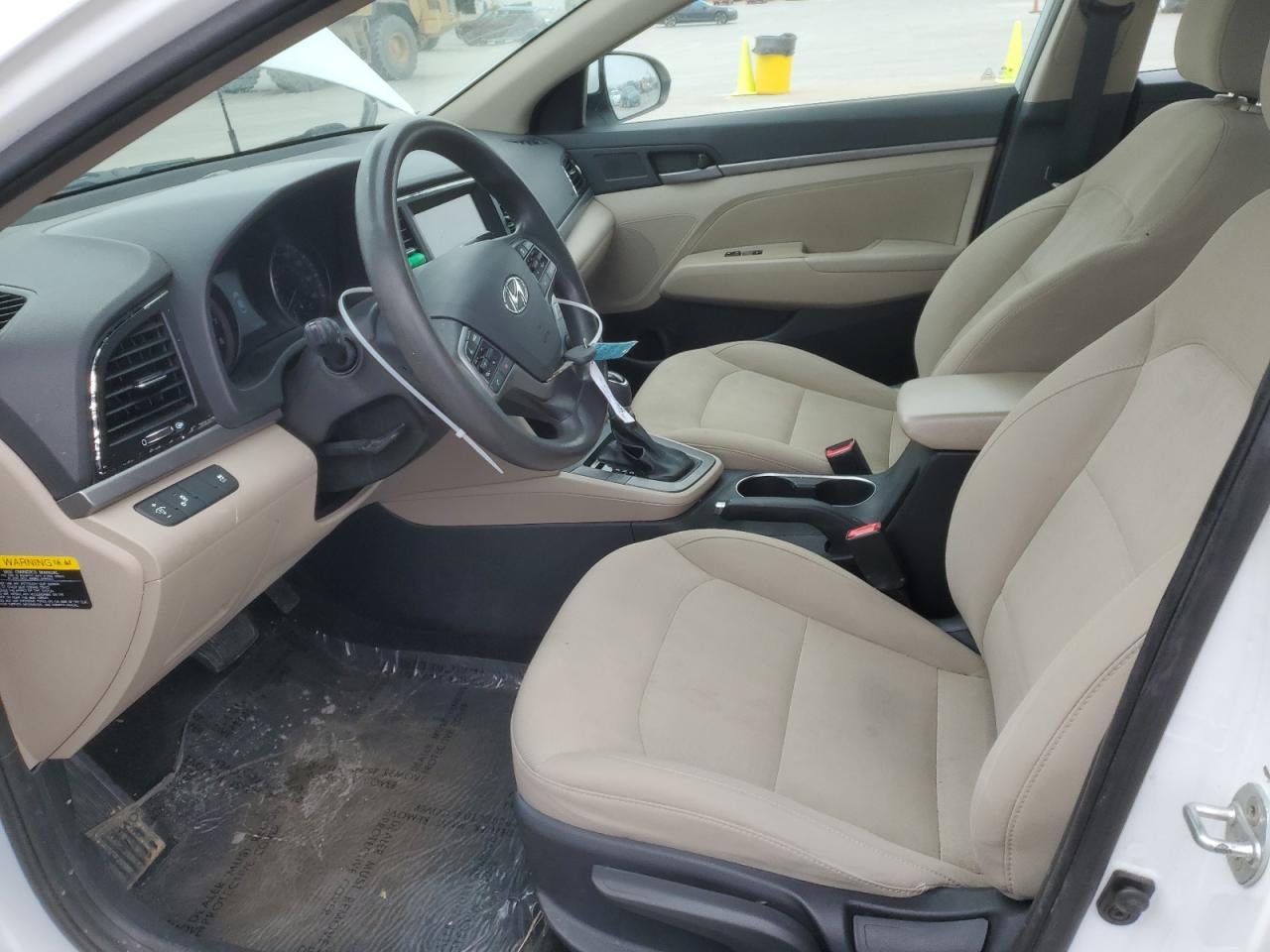 2018 HYUNDAI ELANTRA SE - Фото 7