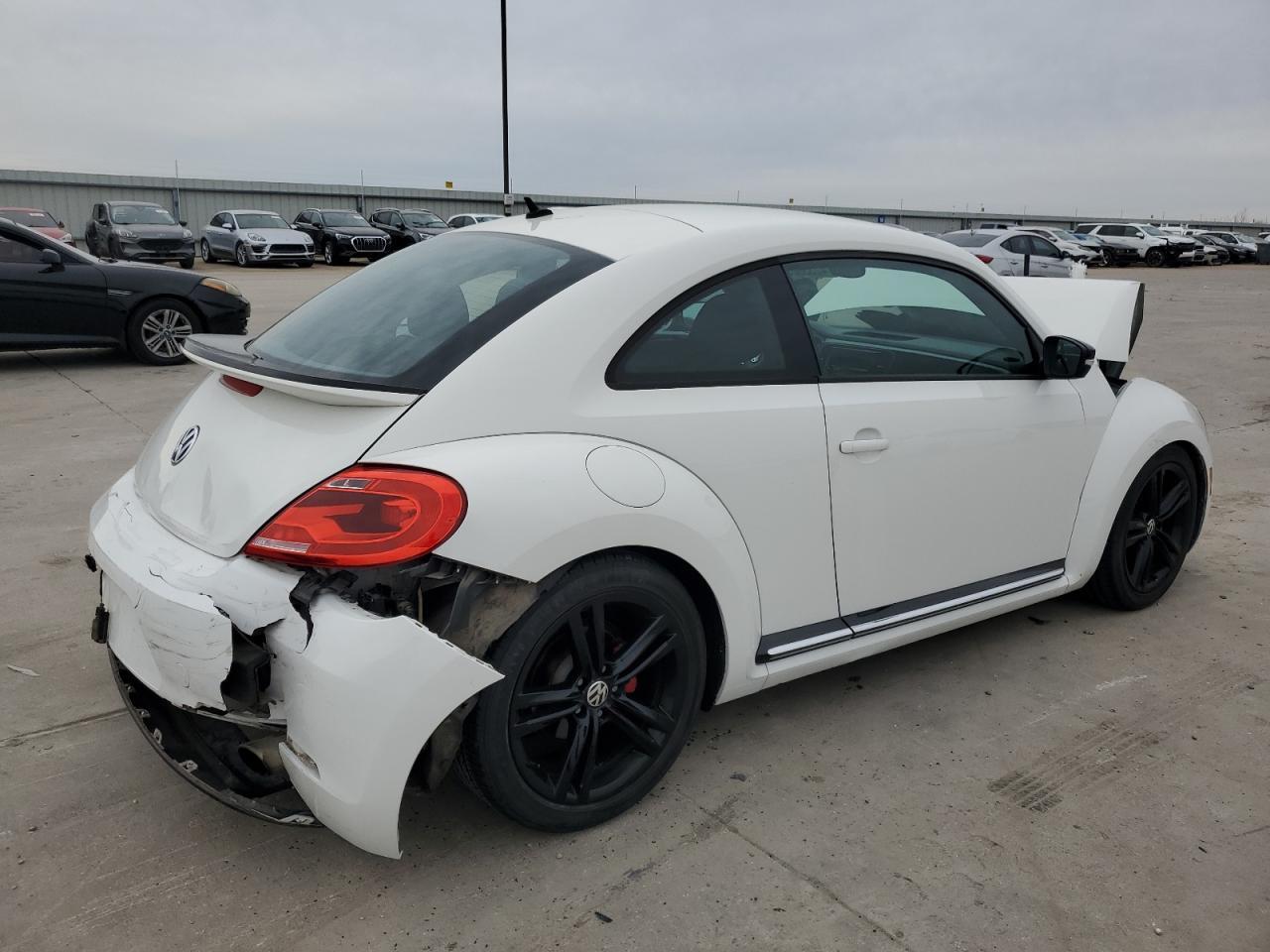 2012 VOLKSWAGEN BEETLE TUR - Фото 3