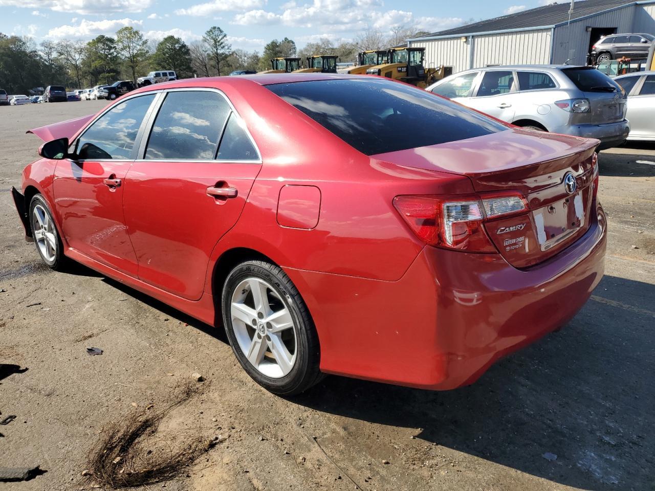 2013 TOYOTA CAMRY L - Фото 2