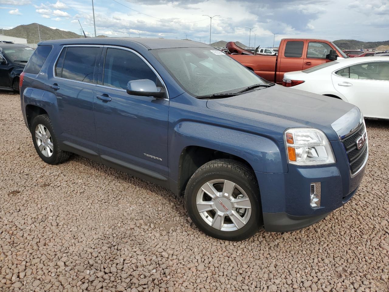 2012 GMC TERRAIN SL - Image 4
