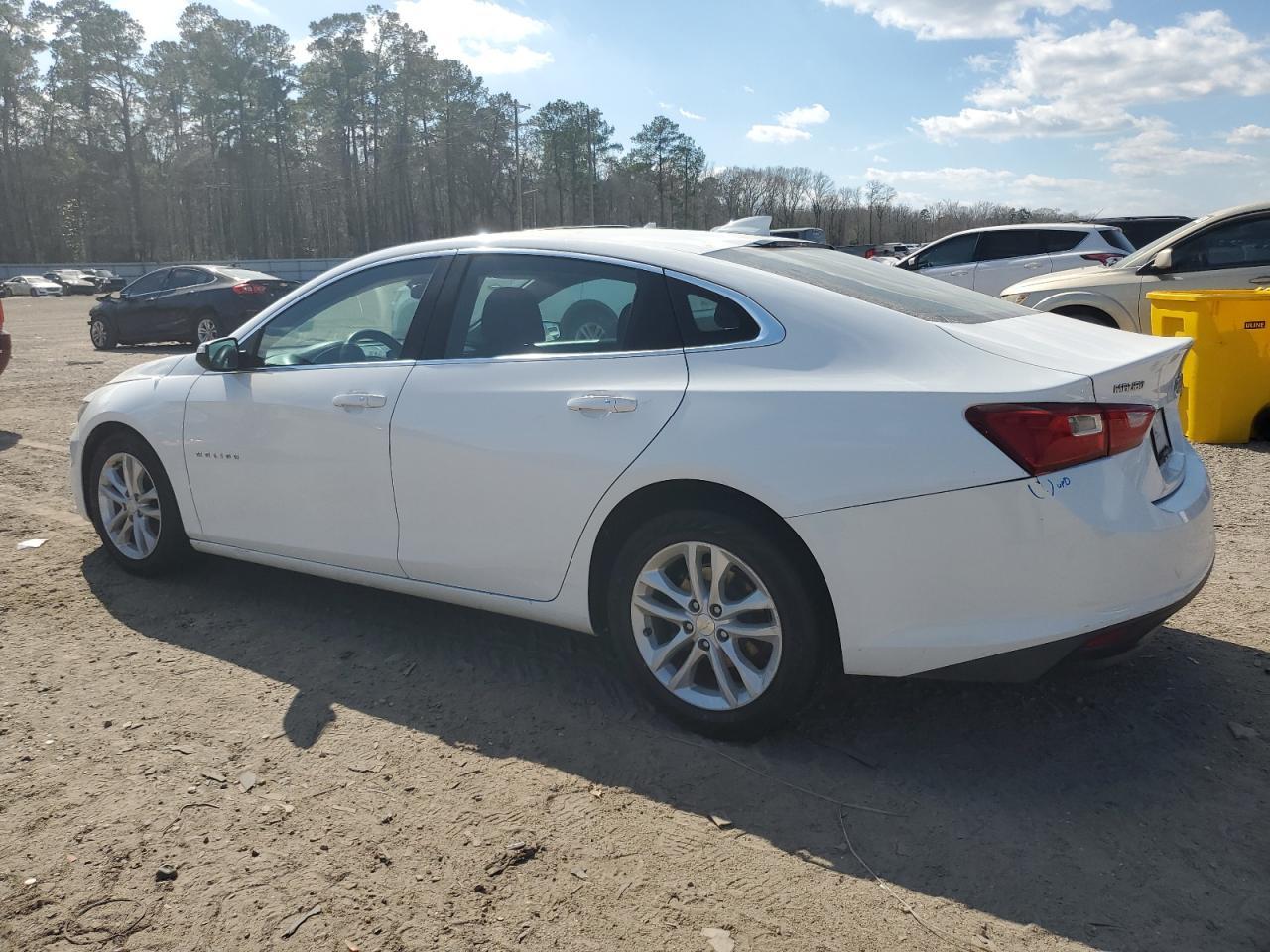 2017 CHEVROLET MALIBU LT - Image 2