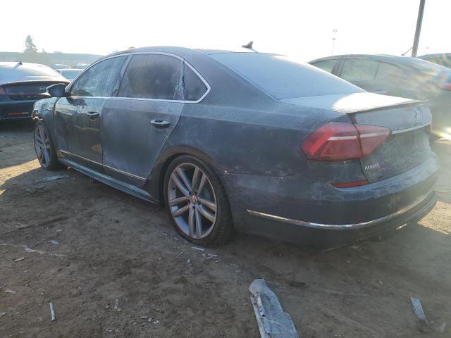 2017 Volkswagen Passat R-Line - Фото 2
