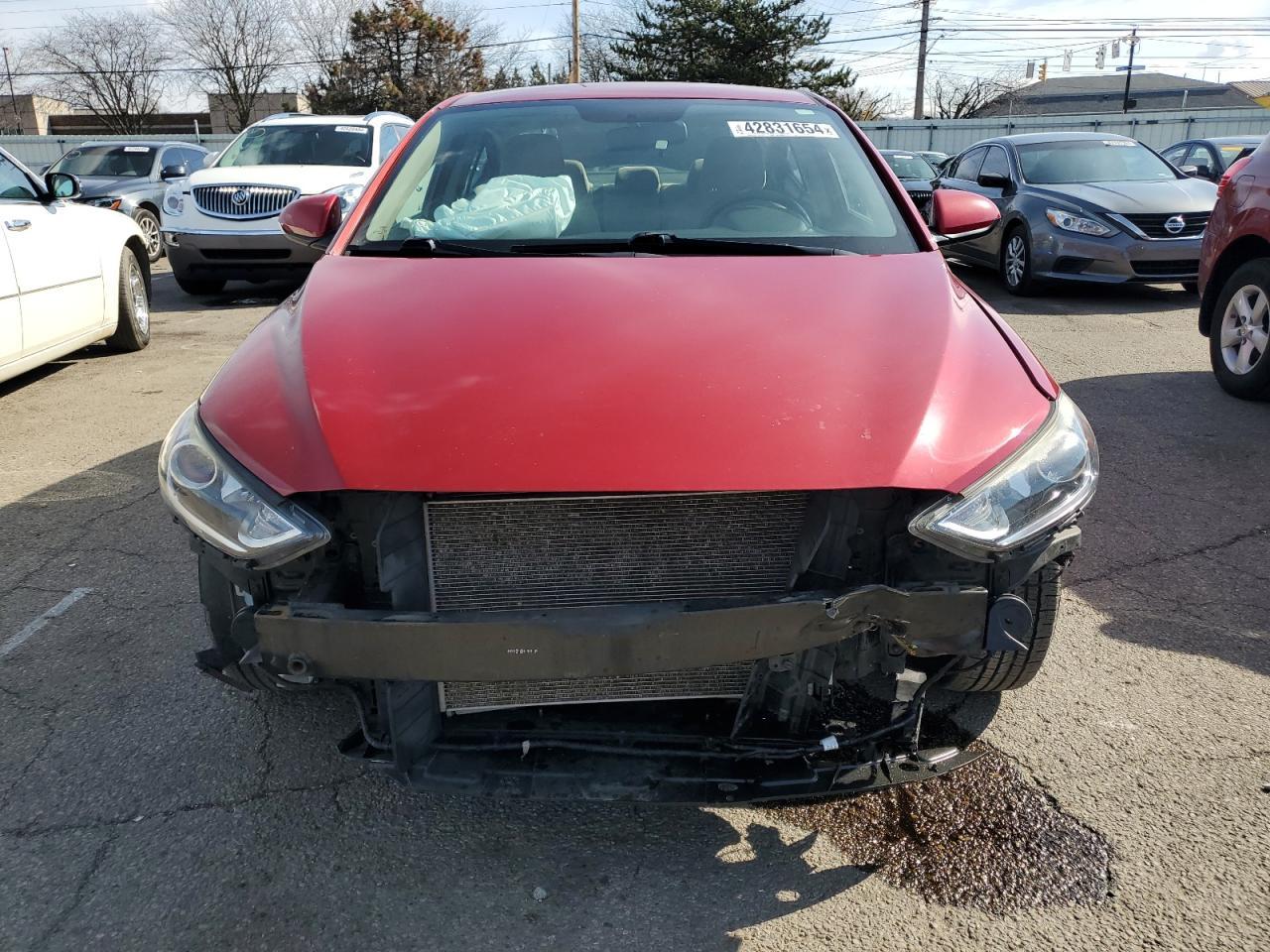 2017 HYUNDAI ELANTRA SE - Фото 5