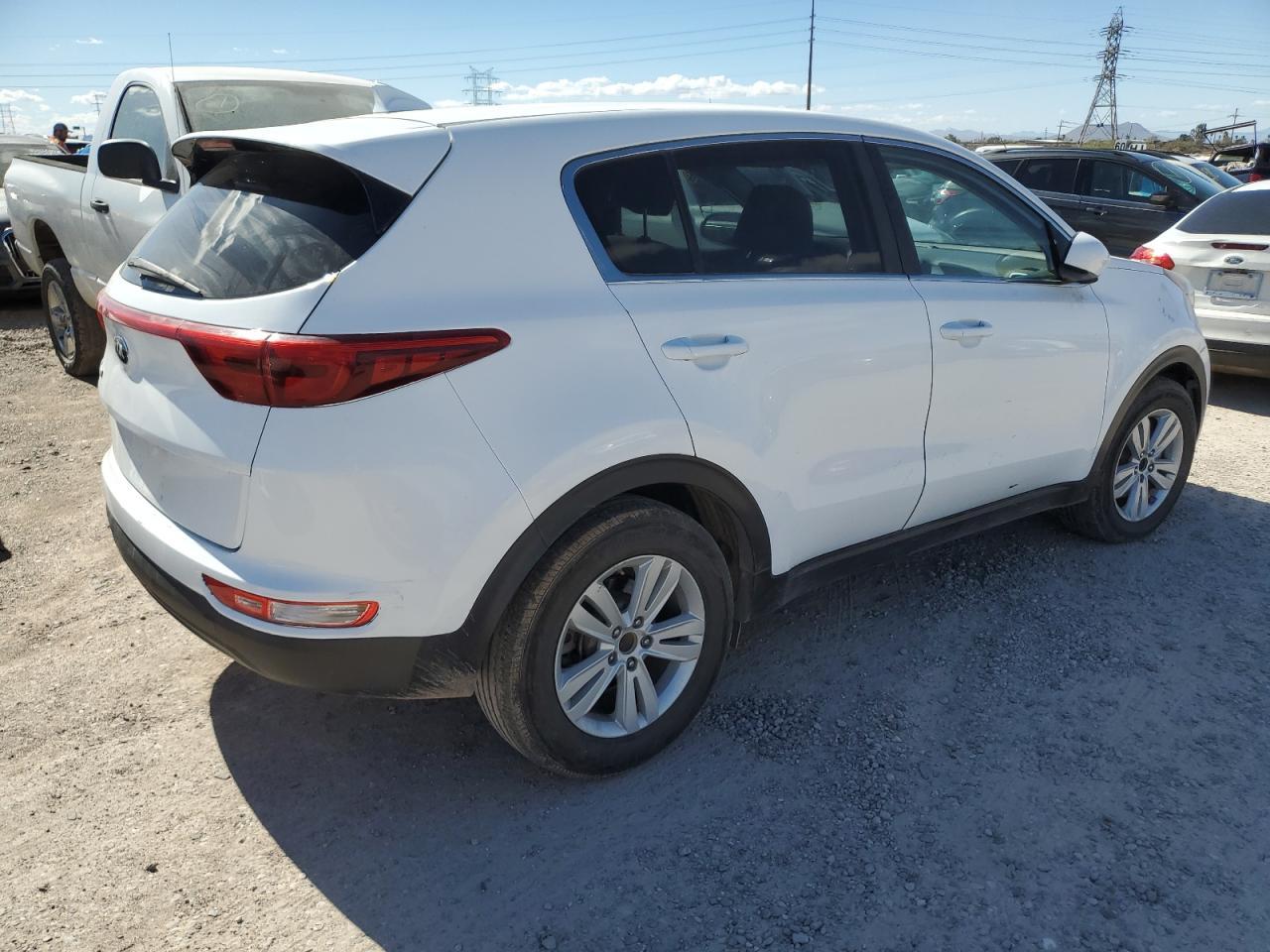 2017 KIA SPORTAGE L - Фото 3