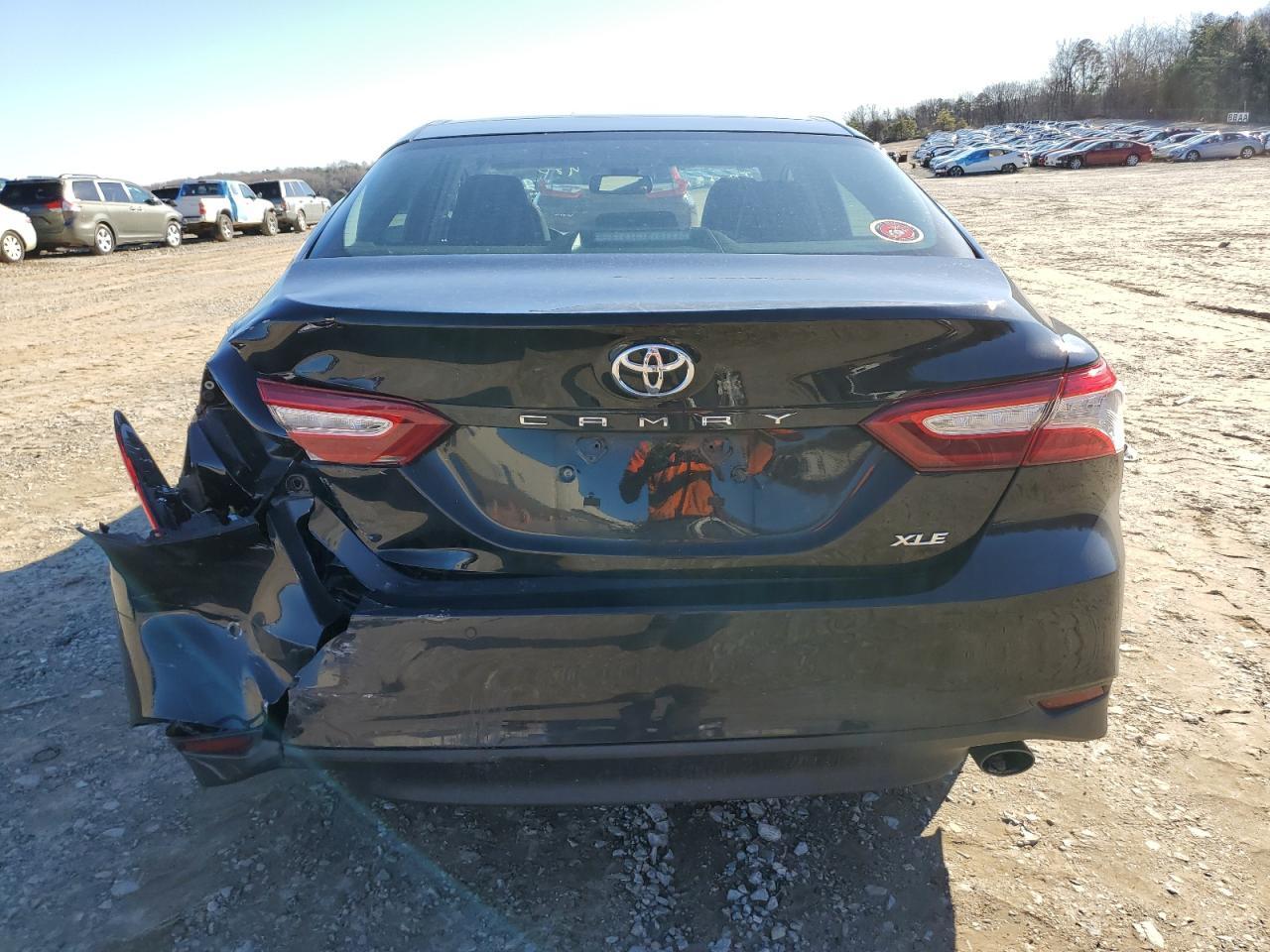 2018 TOYOTA CAMRY L - Image 6