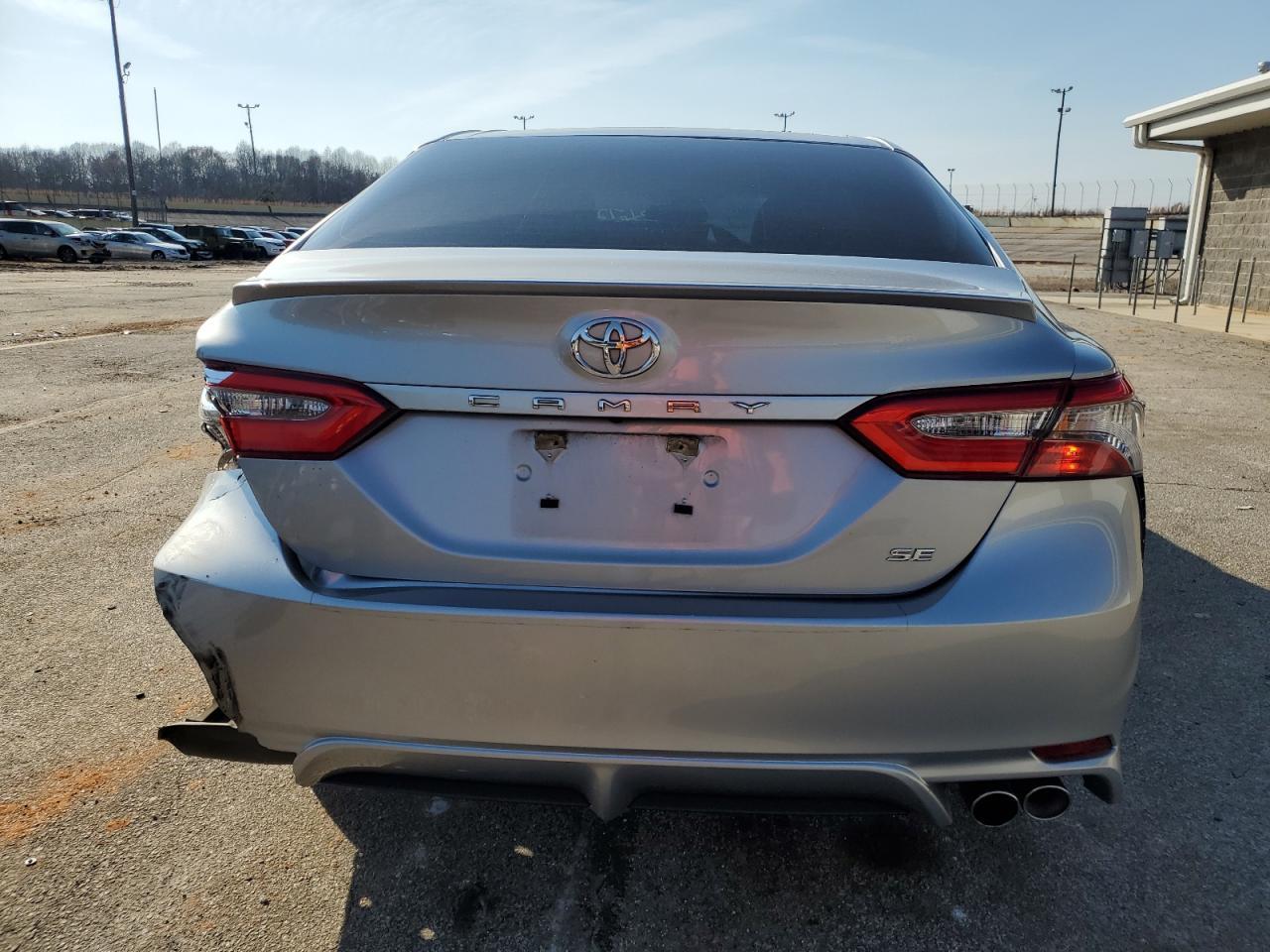 2018 TOYOTA CAMRY L - Фото 6