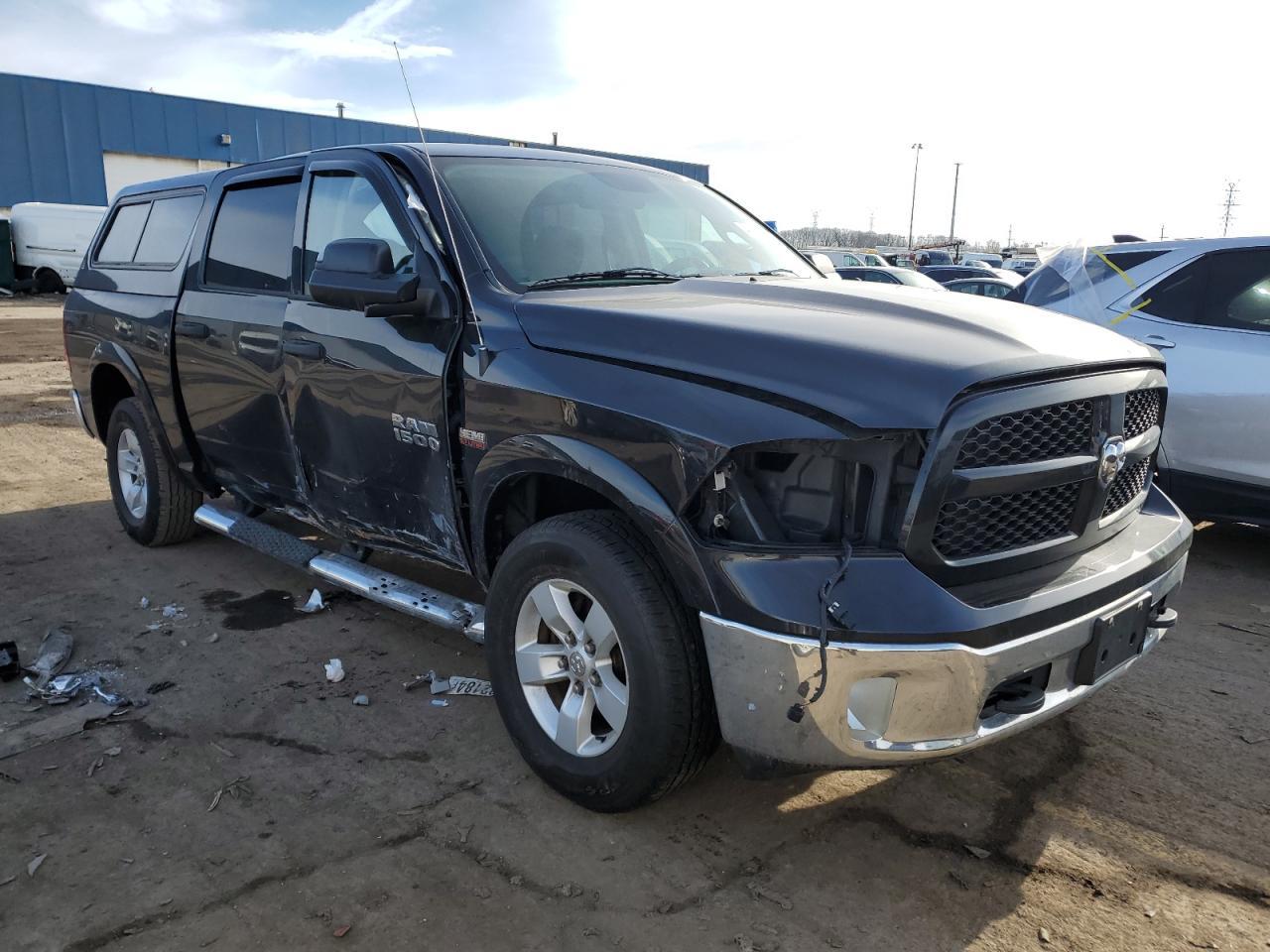2015 RAM 1500 SLT - Image 4