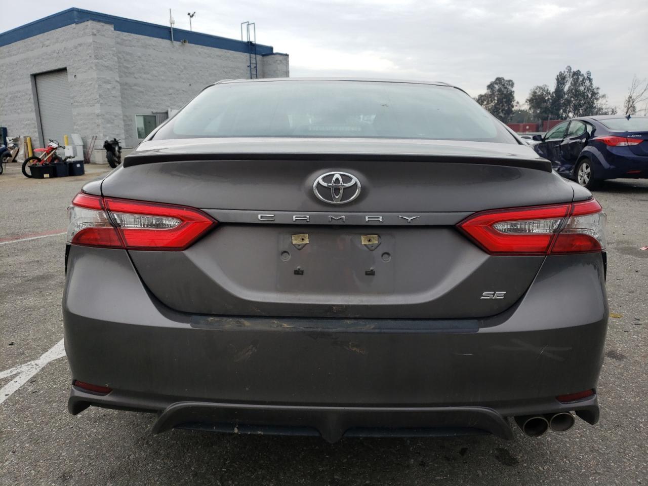 2018 TOYOTA CAMRY L - Фото 6