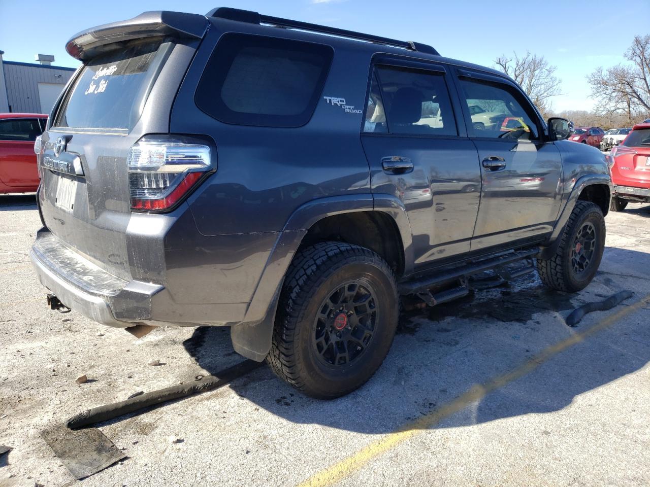 2022 TOYOTA 4RUNNER SR - Image 3