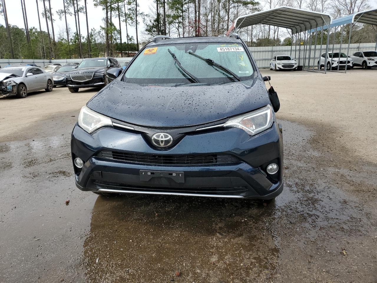 2017 TOYOTA RAV4 XLE - Фото 5