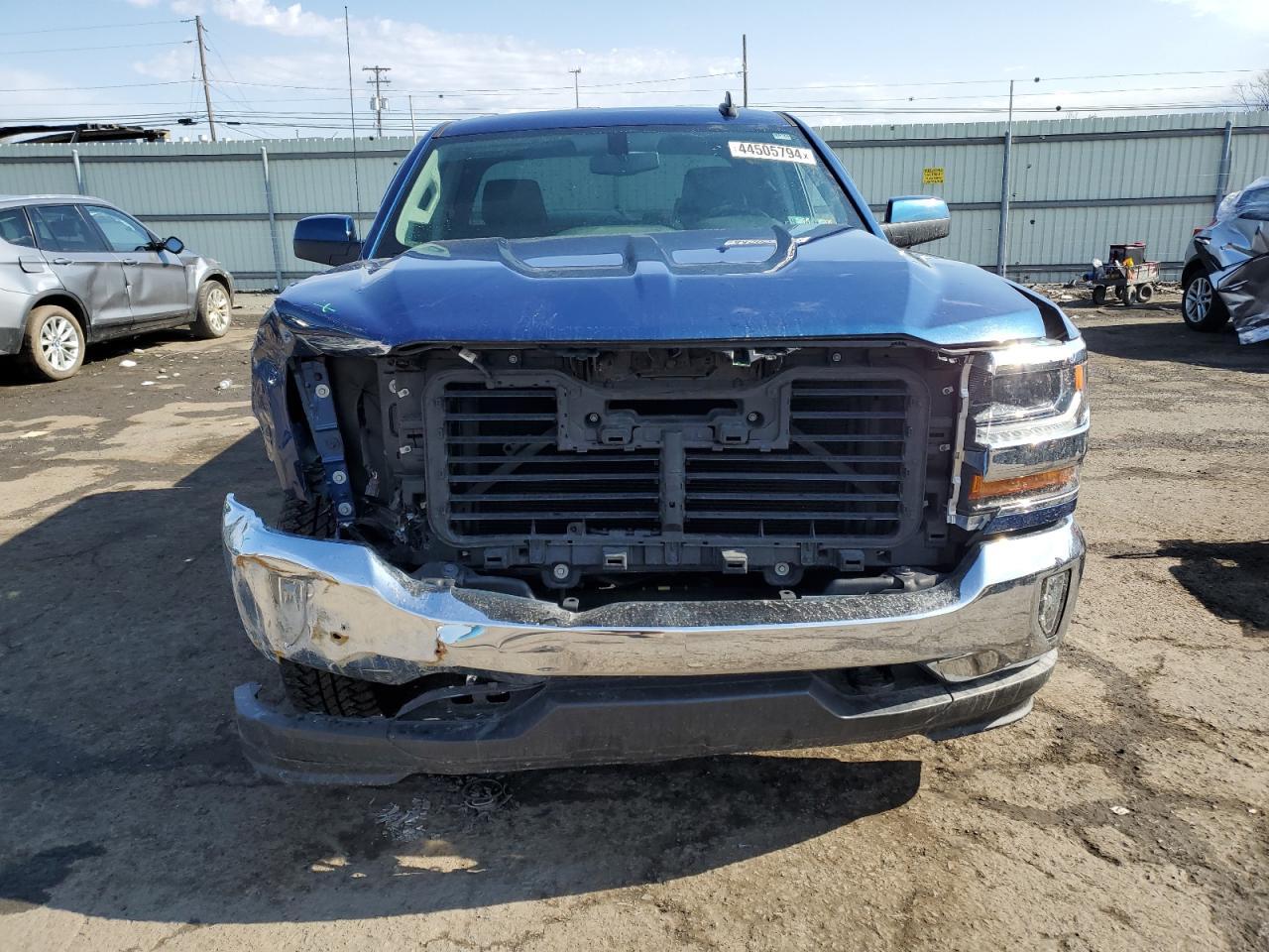 2017 CHEVROLET SILVERADO - Фото 5