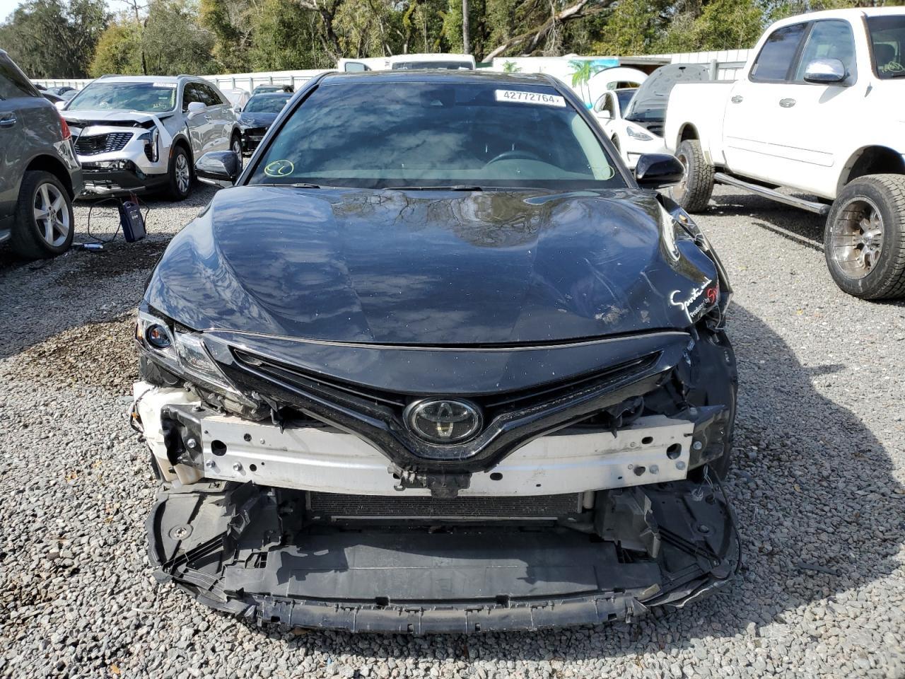 2021 TOYOTA CAMRY SE - Фото 5