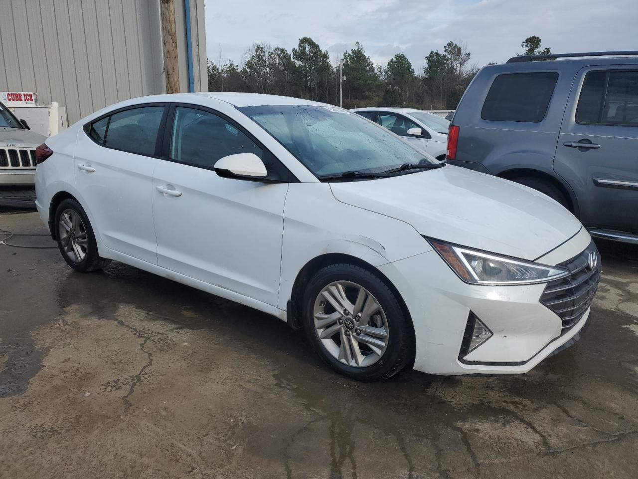 2019 HYUNDAI ELANTRA SE - Фото 4