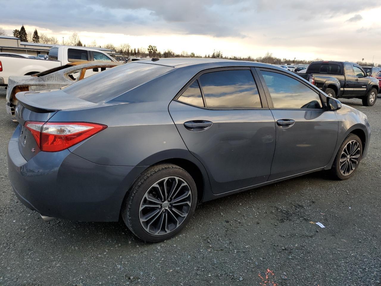2016 TOYOTA COROLLA L - Фото 3