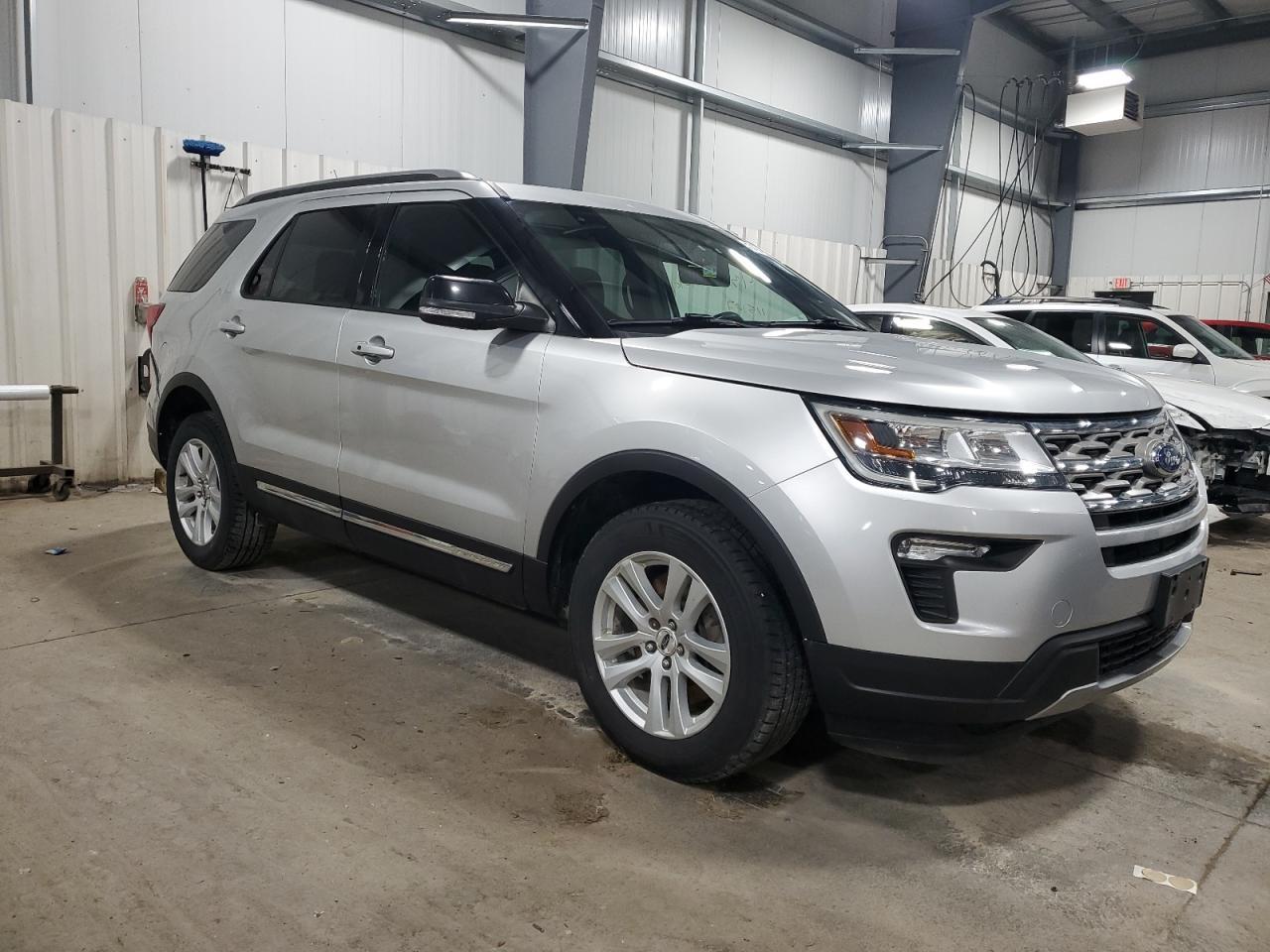 2018 FORD EXPLORER X - Фото 4