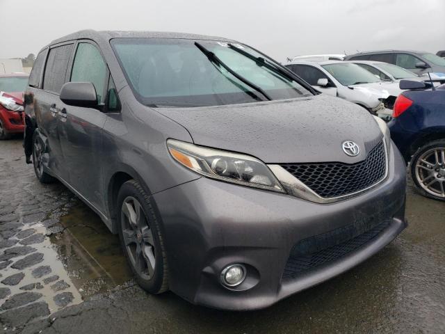 2017 Toyota Sienna Se - Фото 4