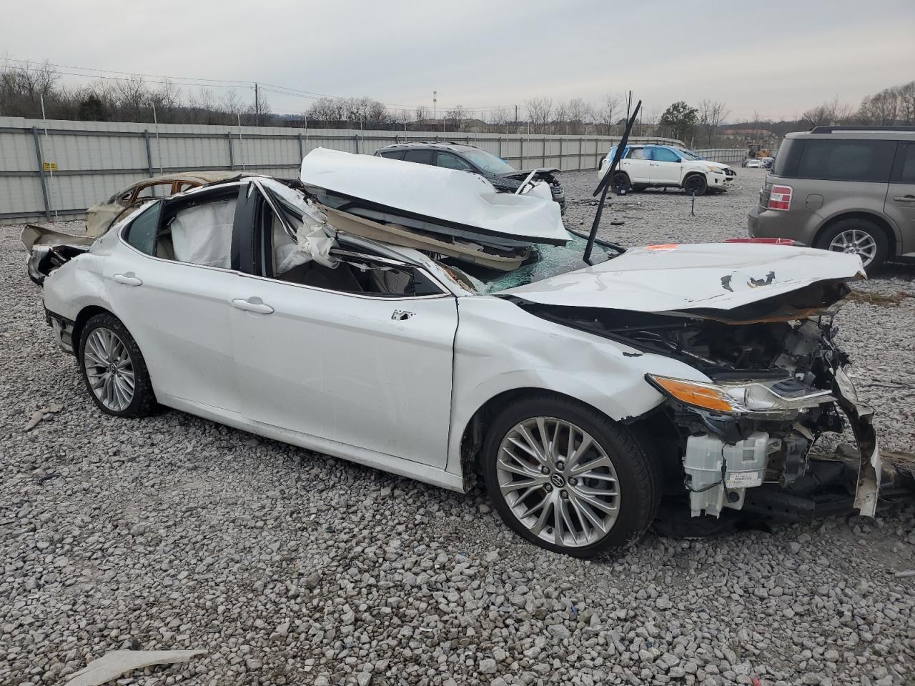 2018 TOYOTA CAMRY L - Фото 4