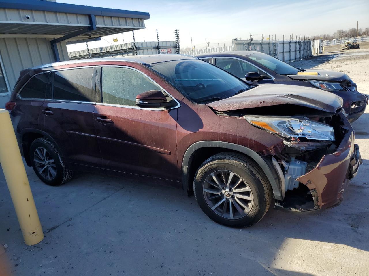 2018 TOYOTA HIGHLANDER - Фото 4
