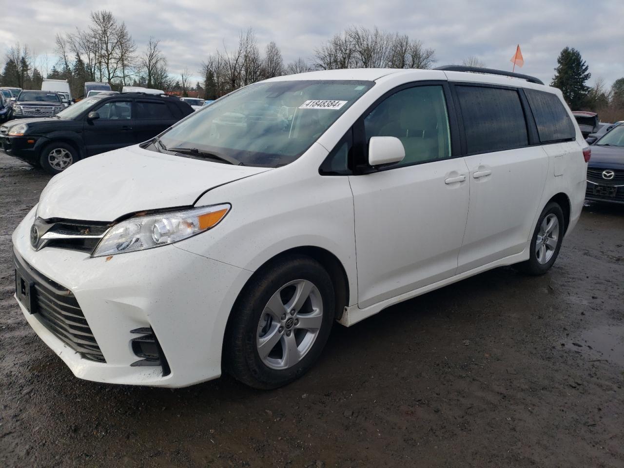 2020 TOYOTA SIENNA LE