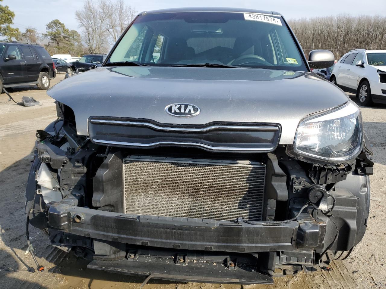 2019 KIA SOUL + - Image 5