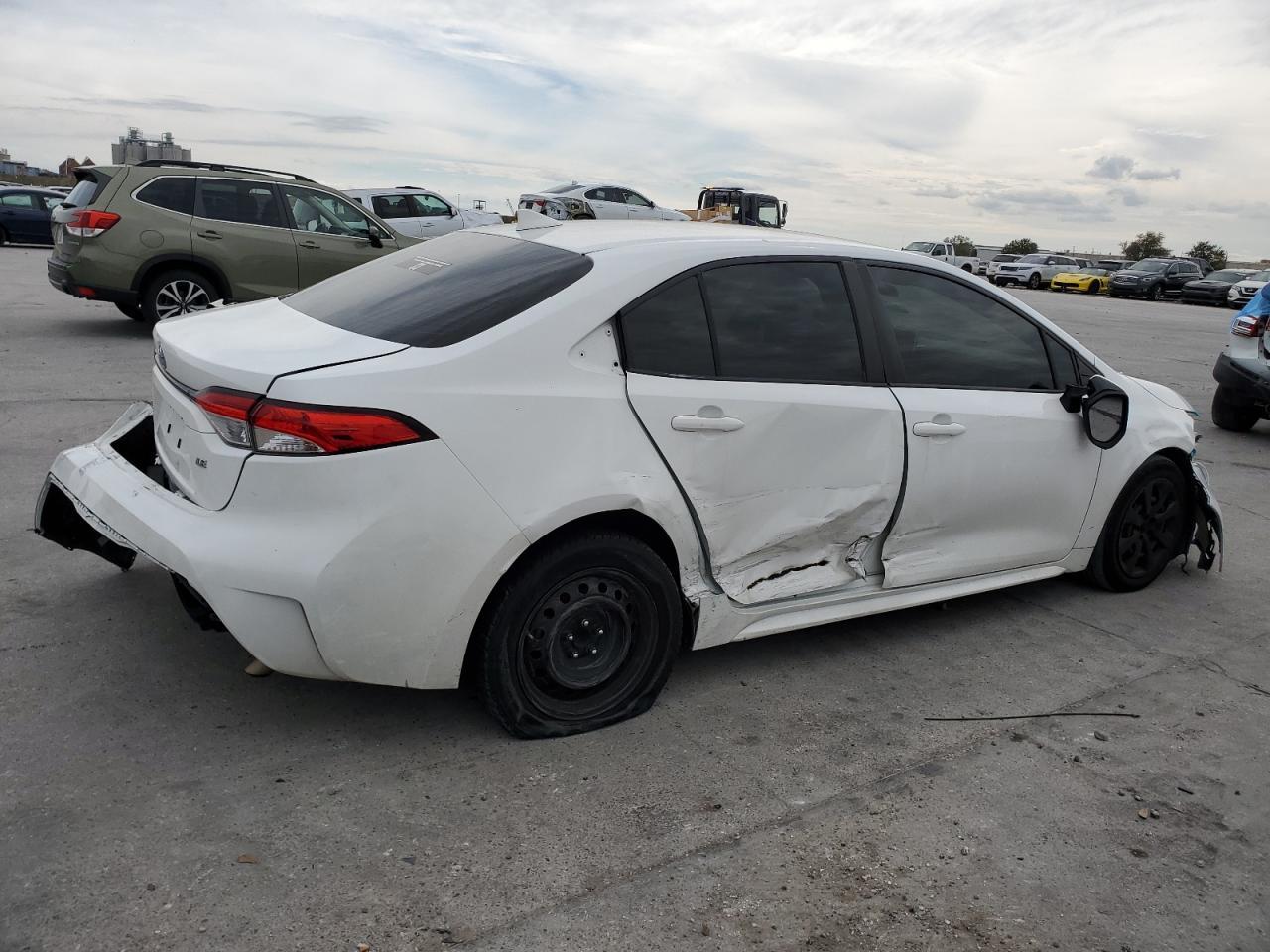 2020 TOYOTA COROLLA LE - Фото 3
