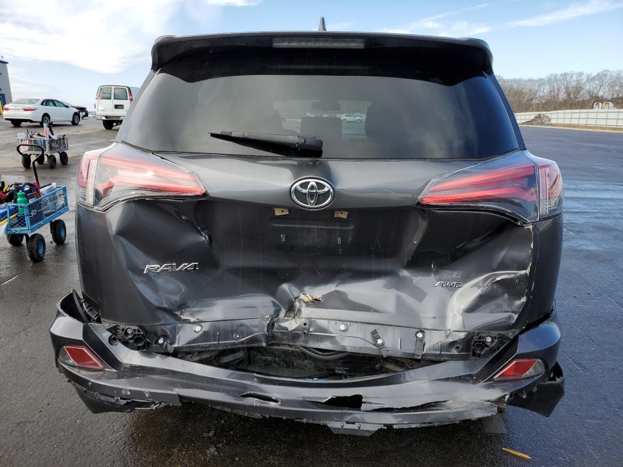 2018 TOYOTA RAV4 LE - Image 6