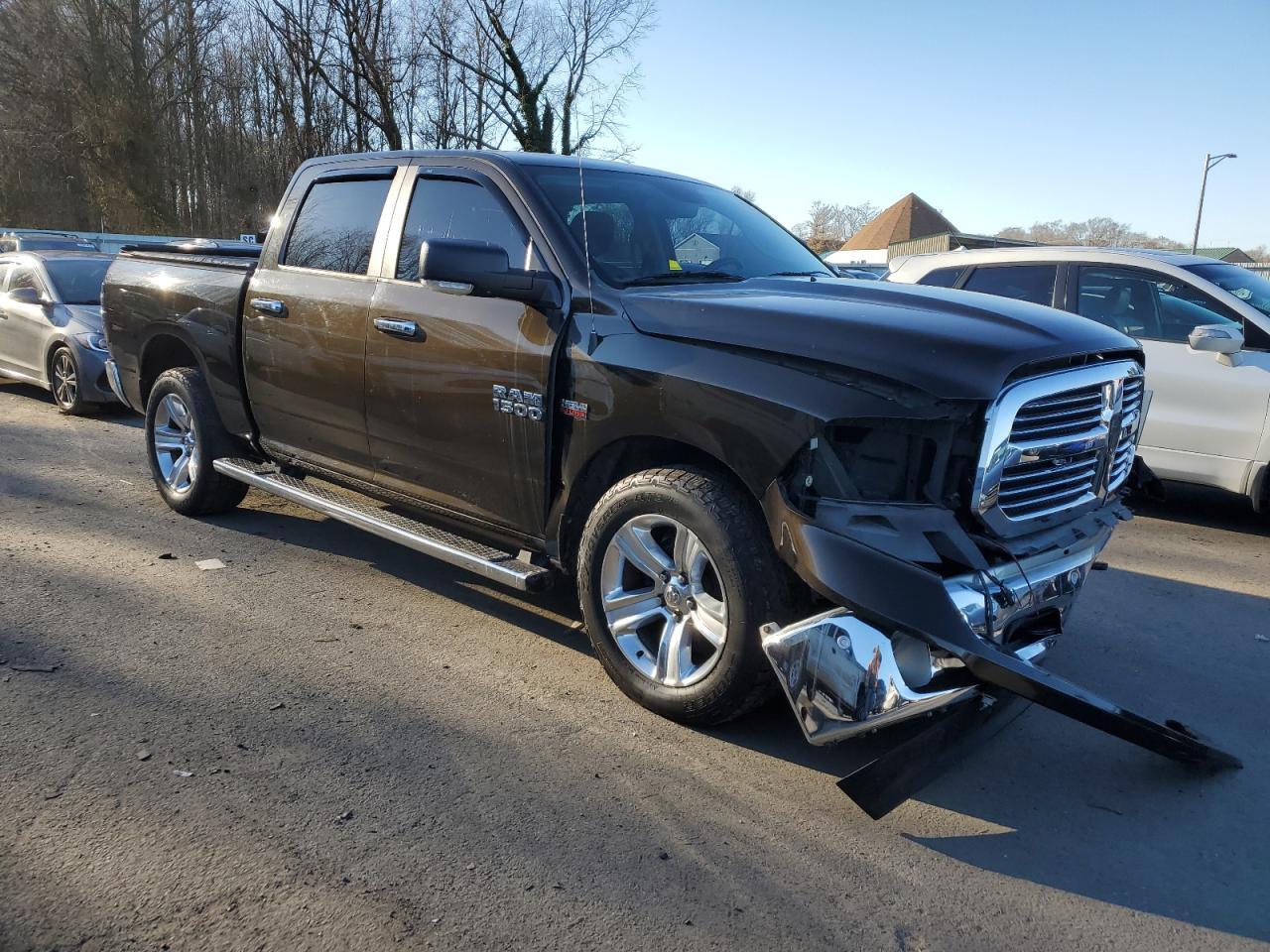 2014 RAM 1500 SLT - Image 4