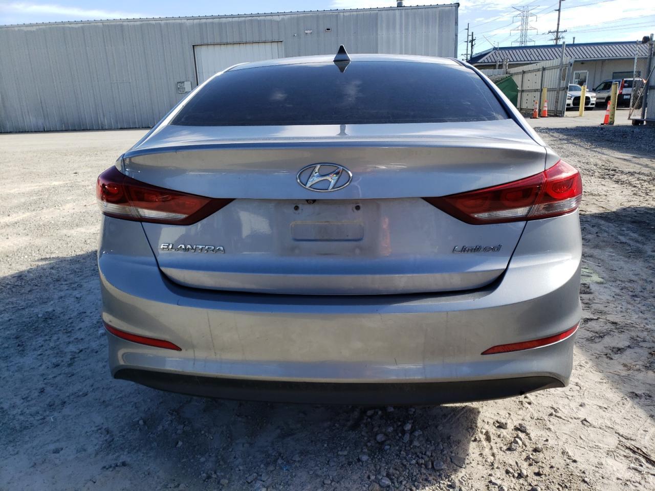 2017 HYUNDAI ELANTRA SE - Фото 6