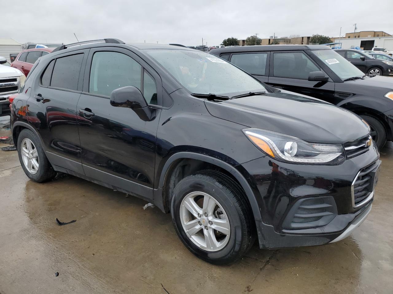 2021 CHEVROLET TRAX 1LT - Image 4
