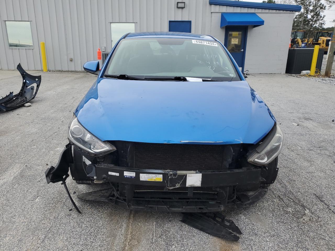 2017 HYUNDAI ELANTRA SE - Фото 5