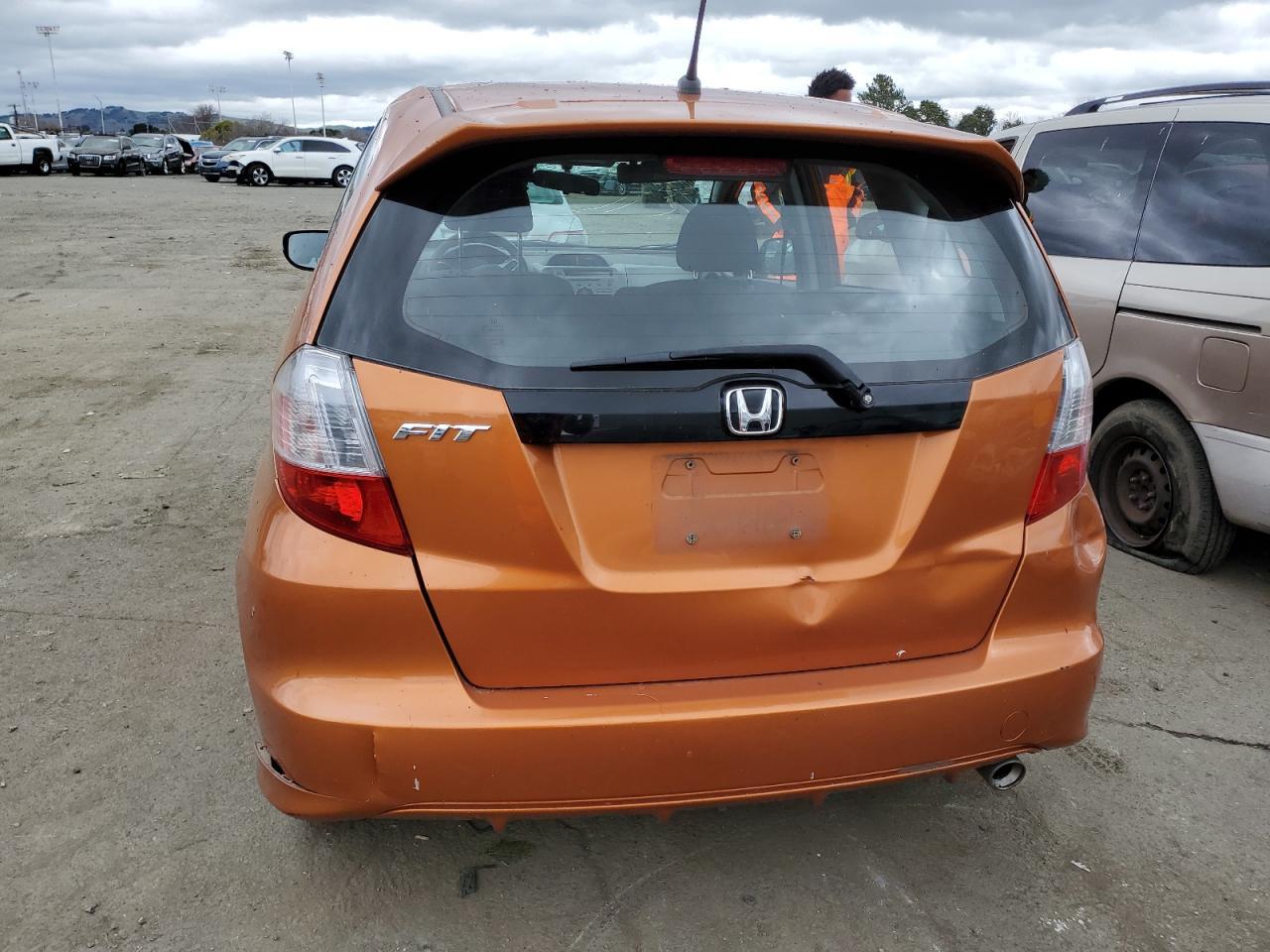 2011 HONDA FIT SPORT - Image 6