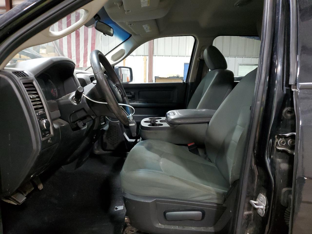2017 RAM 1500 ST - Image 7