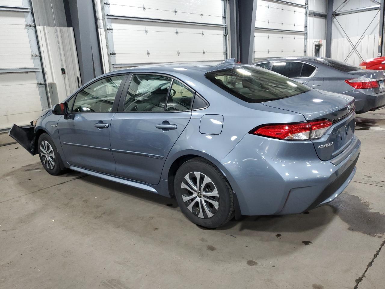 2021 TOYOTA COROLLA LE - Фото 2