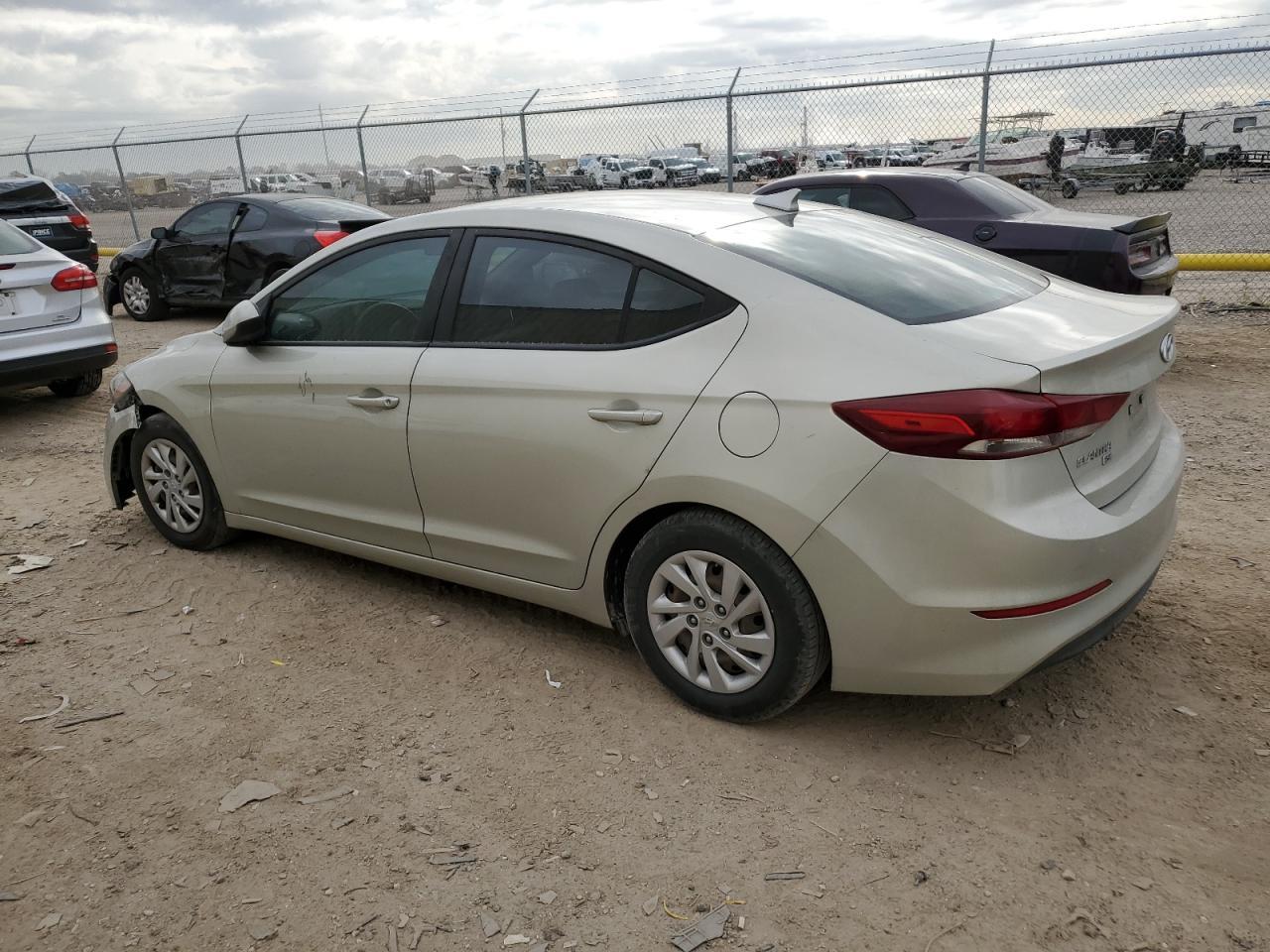 2017 HYUNDAI ELANTRA SE - Фото 2