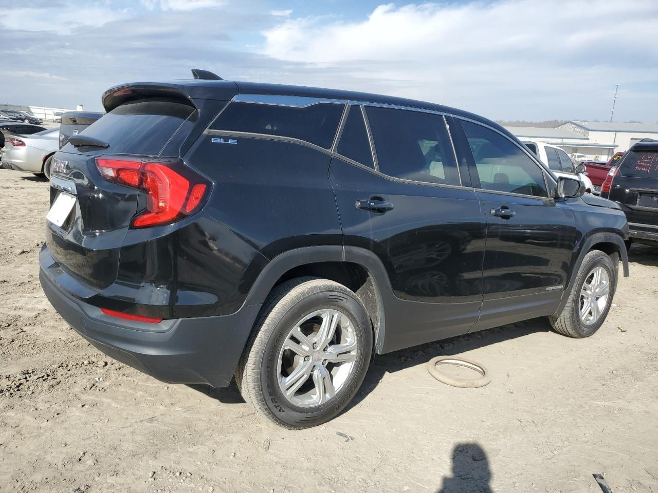 2019 GMC TERRAIN SL - Фото 3