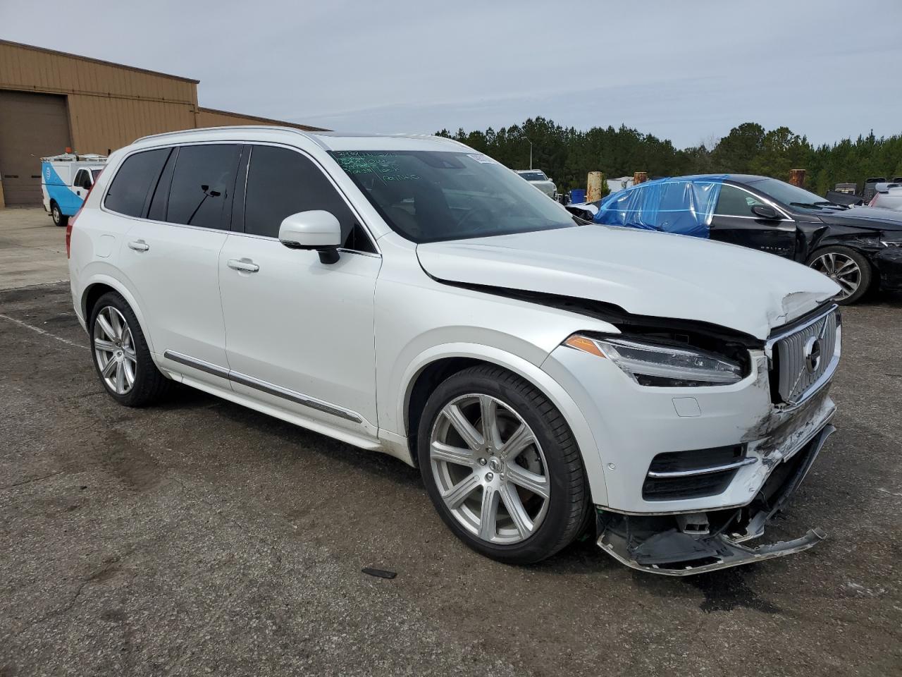 2016 VOLVO XC90 T6 - Фото 4