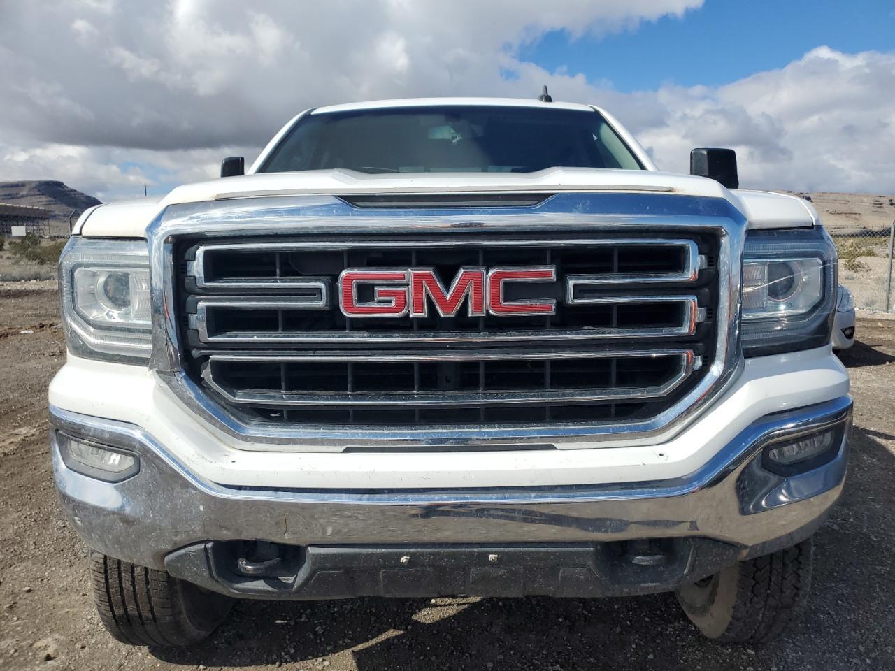 2017 GMC SIERRA K15 - Image 5